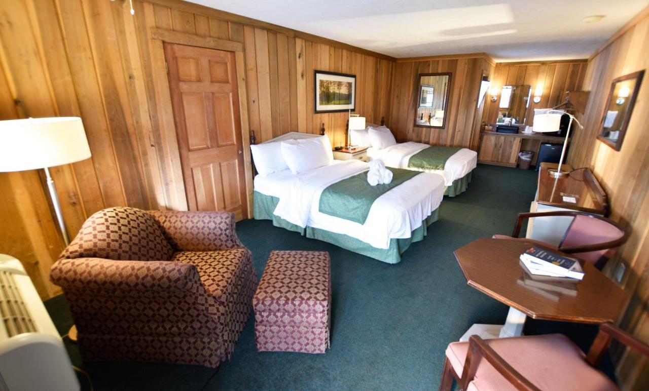 Hilltop or Ridgecrest Lodge rooms