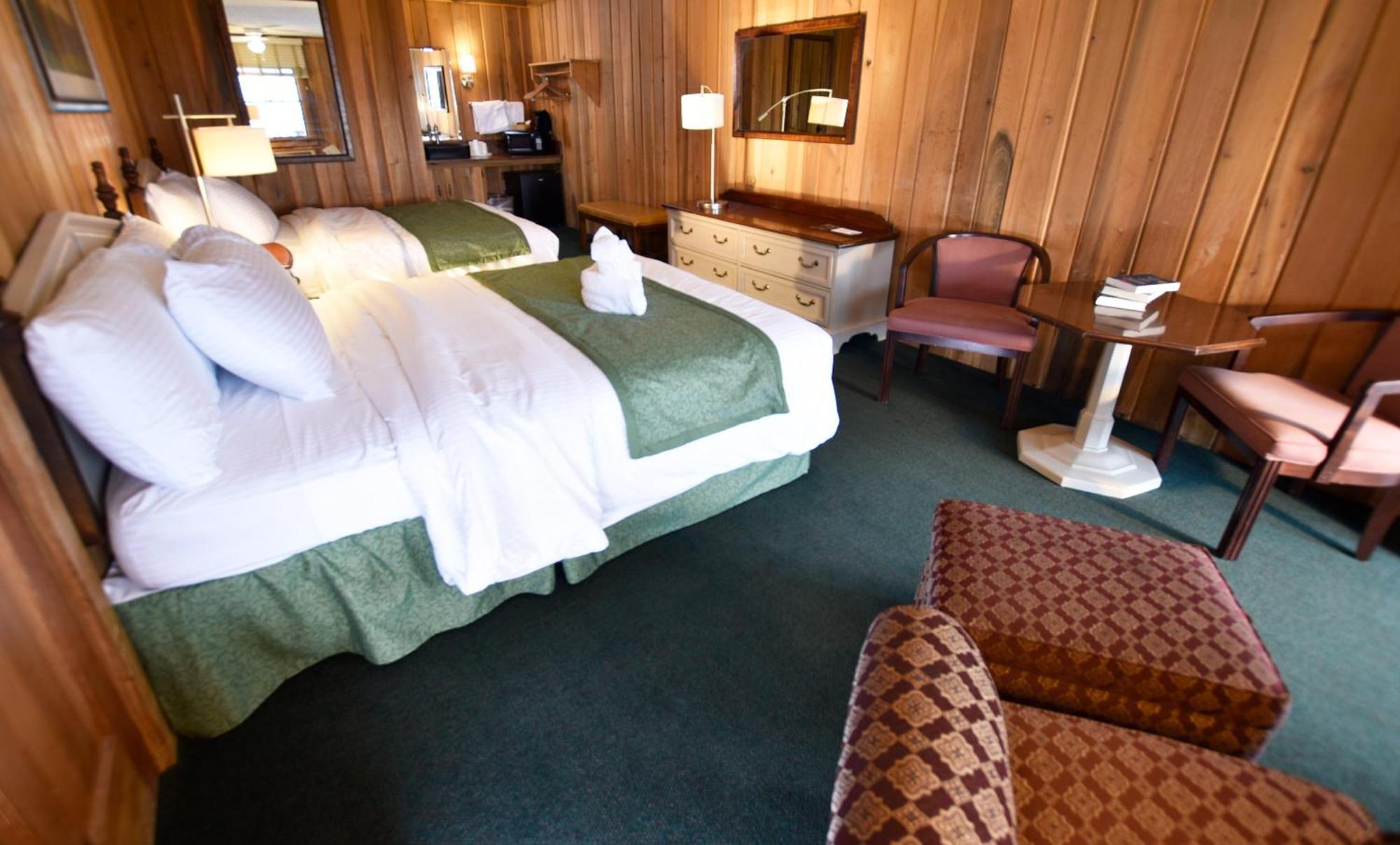 Hilltop or Ridgecrest Lodge rooms