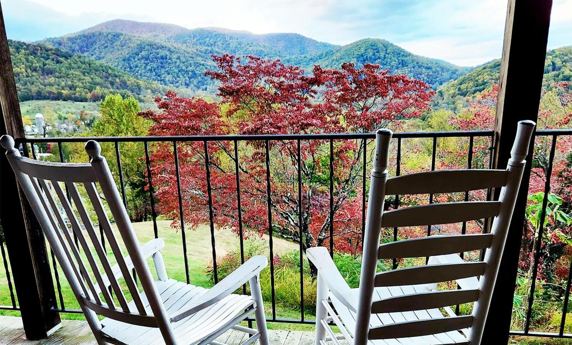 Hilltop or Ridgecrest Lodge rooms